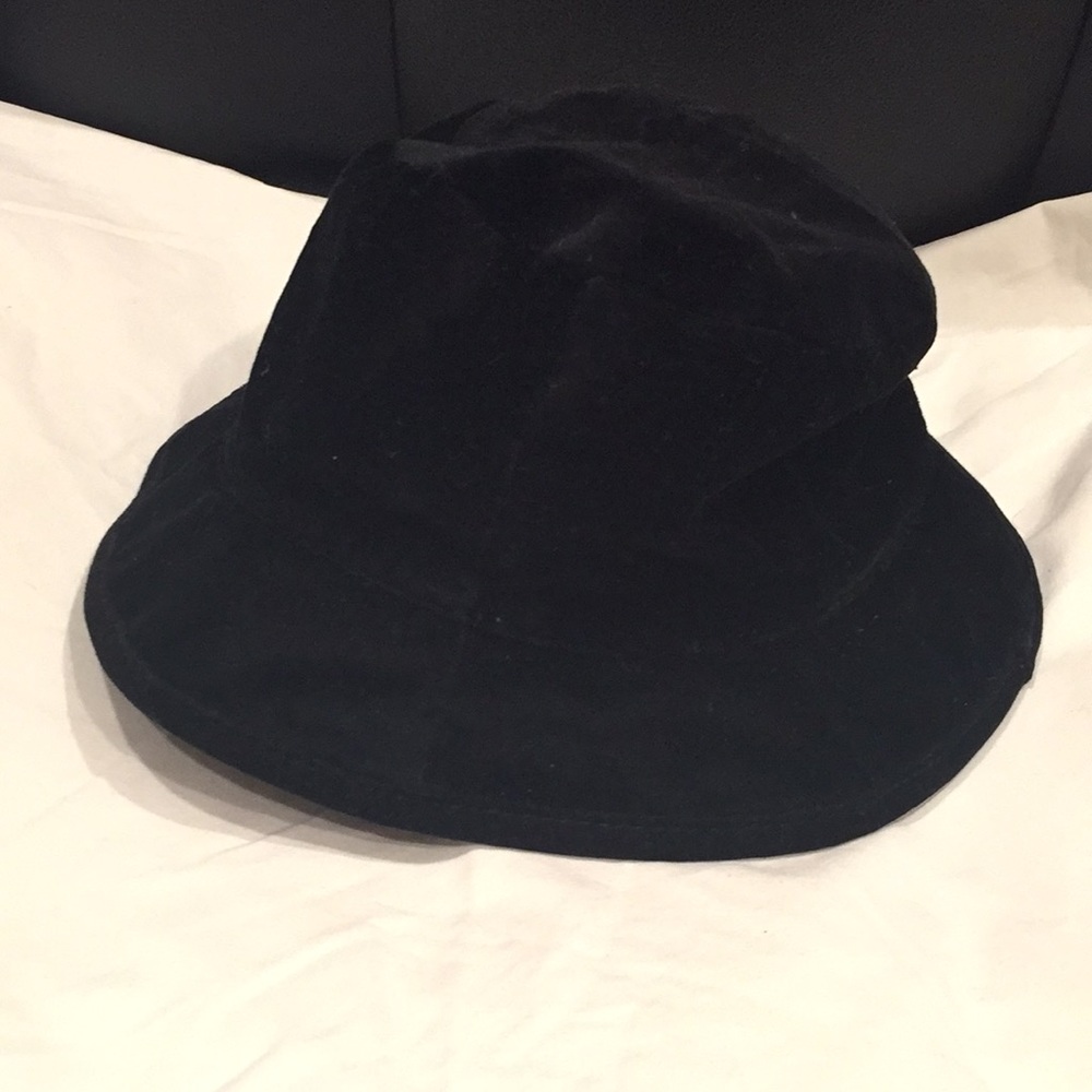 Toddler velvet hat
